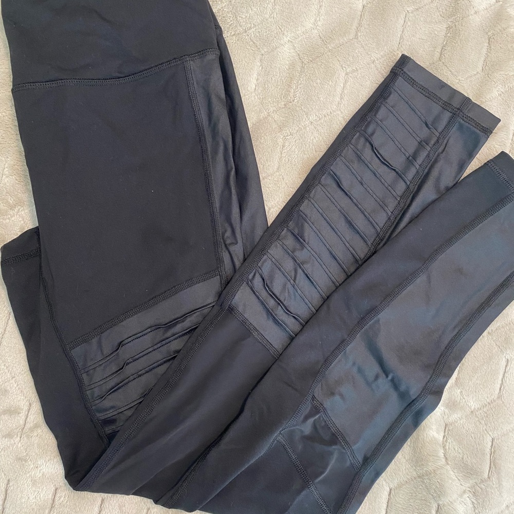 Victoria’s Secret Moto Knockout Tight